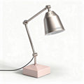 Tafellamp met verstelbare arm van staal en roze basis 25 x 15 x 40cm